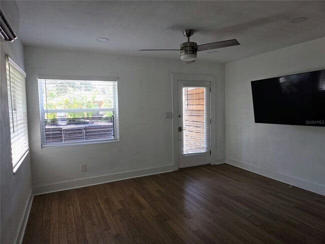 Photo - 857 22nd Ave N