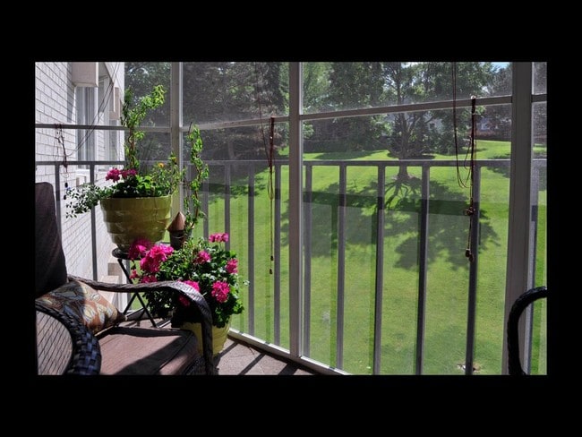 Photo - Montcalm Apartments