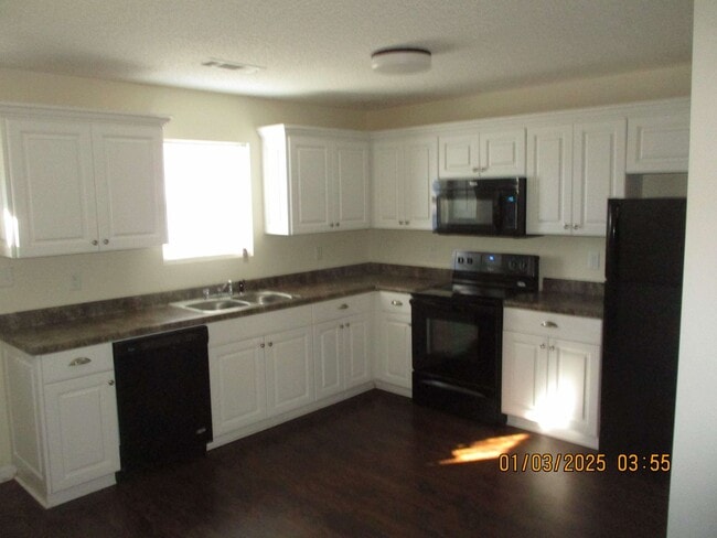 Photo - 207 Glade Ln