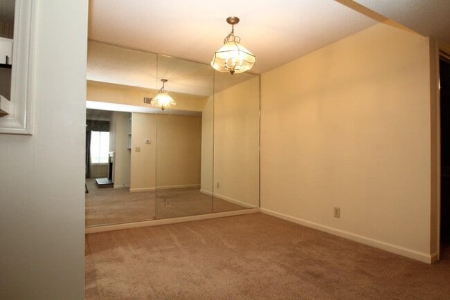 Photo - 574 Emory Oaks Way