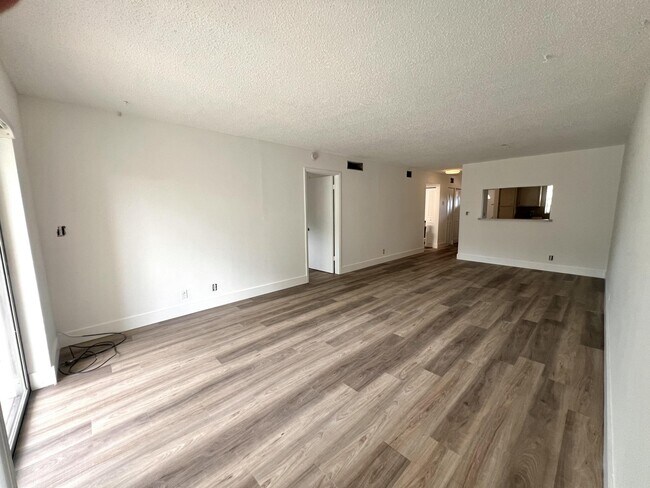 Photo - 601 S State Rd 7 Unit 2h