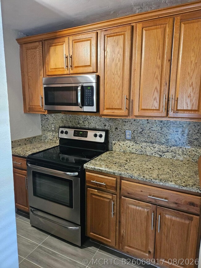 Photo - 10035 Winding Lake Rd Unit 102