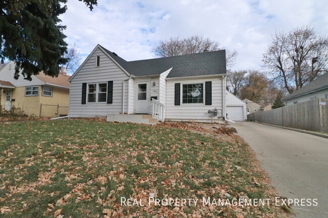 Building Photo - 1804 S Covell Ave
