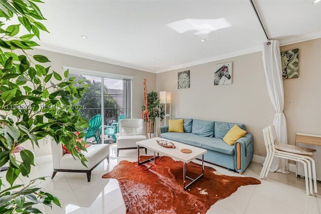 618 Euclid Ave Unit 204
