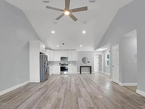 Photo - 104 Oleander Cir