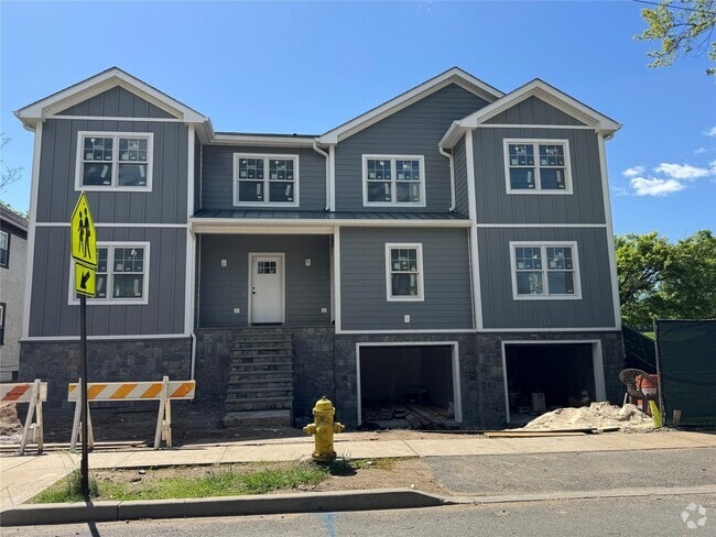 Building Photo - 194 Nelson Ave Rental