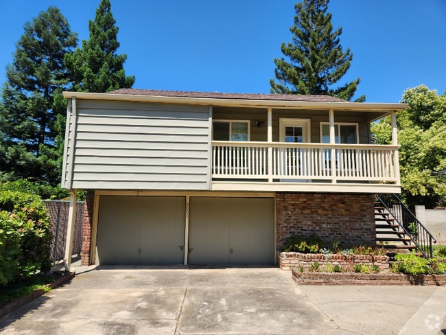 Building Photo - 4000 69th St Rental