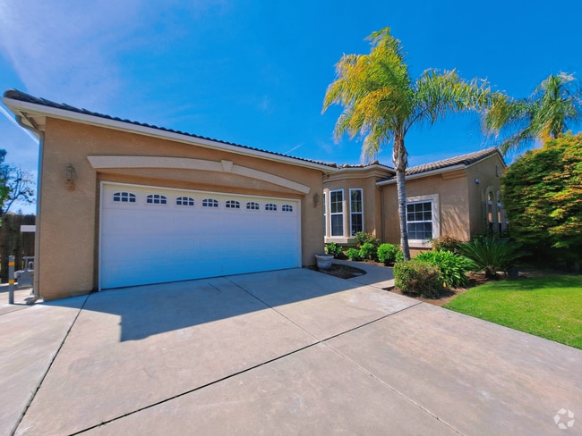Building Photo - Charming 4 Bedroom House To Call Home - $...