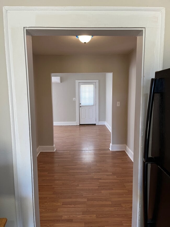 Photo - 438 3rd Ave SW