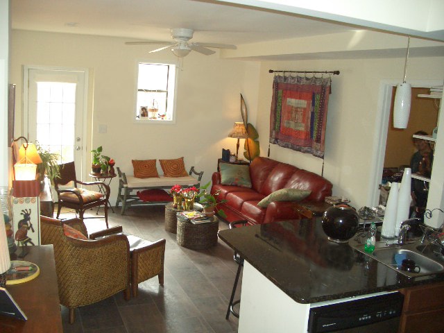 Building Photo - 4018 Benell Ct SE Unit 1