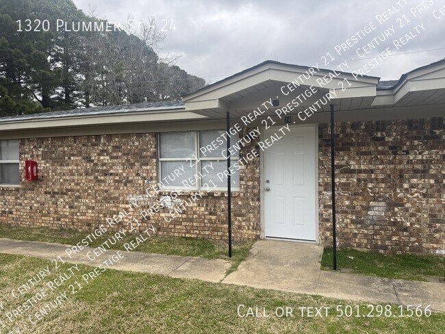 Photo - 1320 Plummer St Unit 24