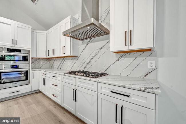 Photo - 8179 Bodkin Ave