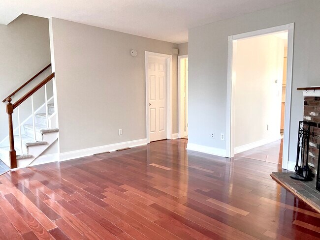 Photo - 204 Austin Ryer Ln