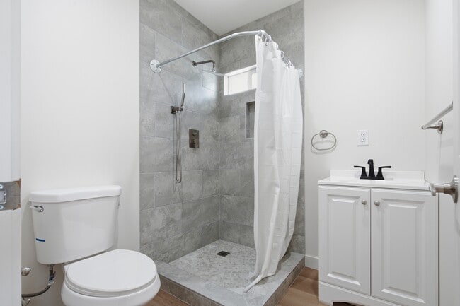 Photo - 11217 Lull St