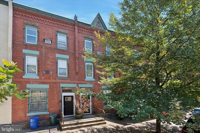 Building Photo - 251 S 44th St Rental