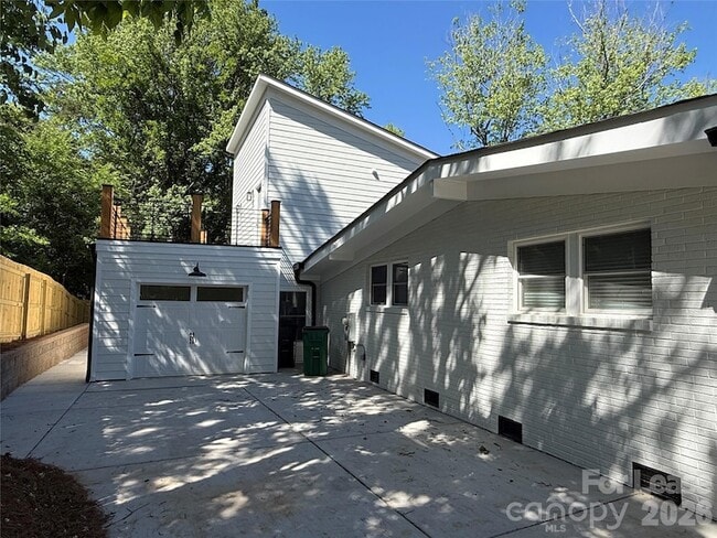 Photo - 1139 Clanton Rd