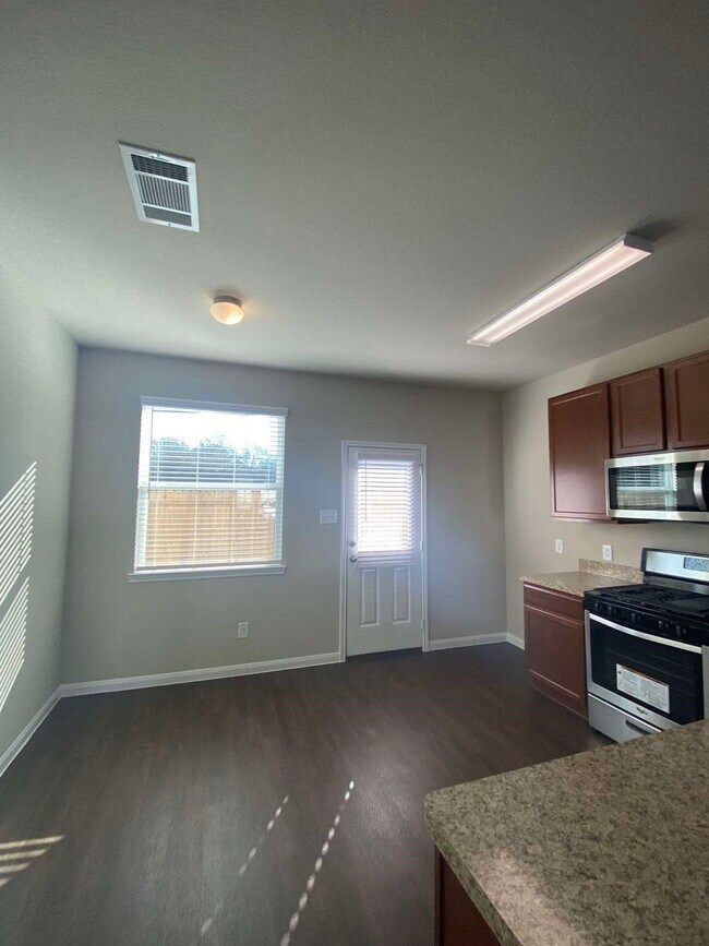 Photo - 5130 Wolgan Lake Ct