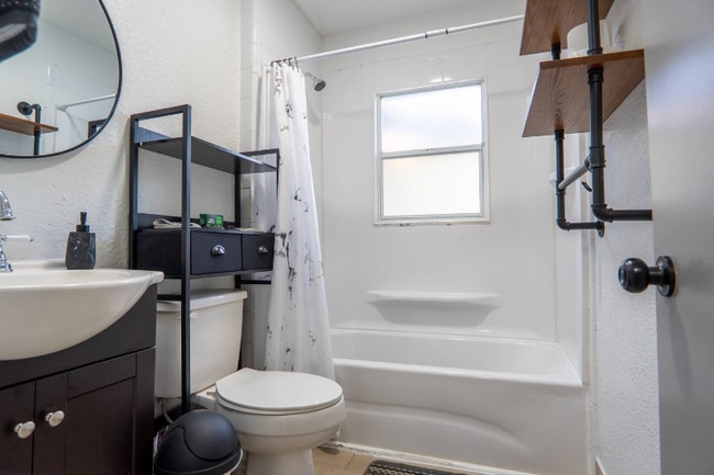 Photo - 2008 Page Ave Unit Main House