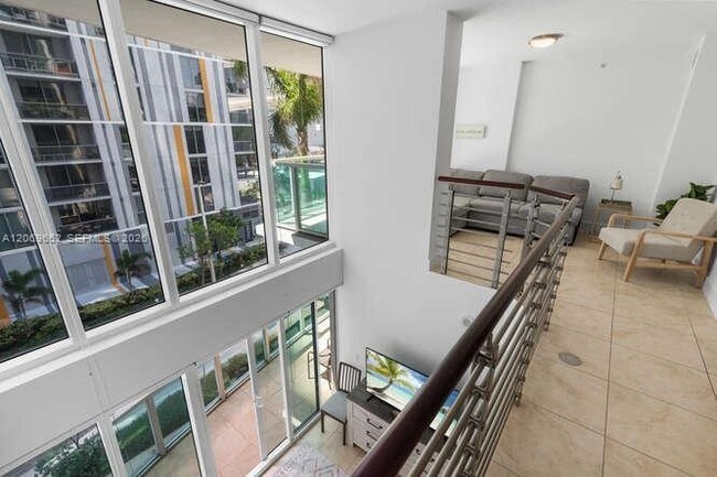 Photo - 41 SE 5th St Unidad 308