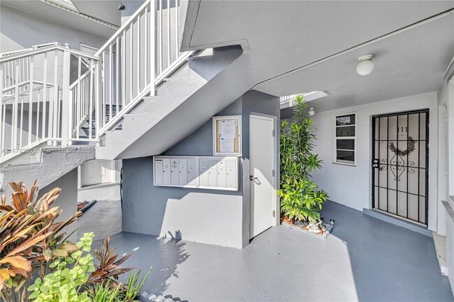 Photo - 1659 NE Miami Gardens Dr Unit 110