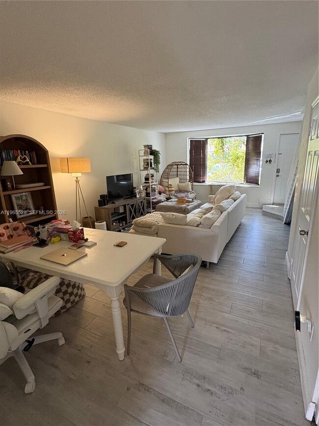 Photo - 10095 SW 77th Ct