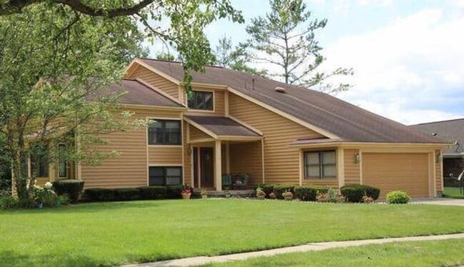 Building Photo - 1119 Ryan Rd