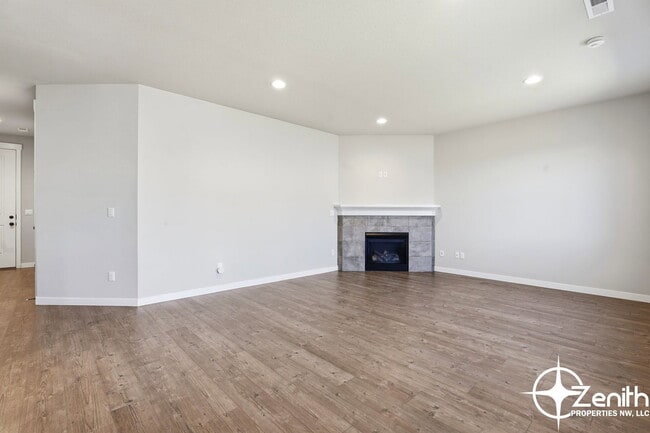 Photo - 4326 NE 182nd St