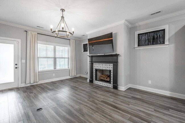 Photo - 5038 Shelterwood Dr NE