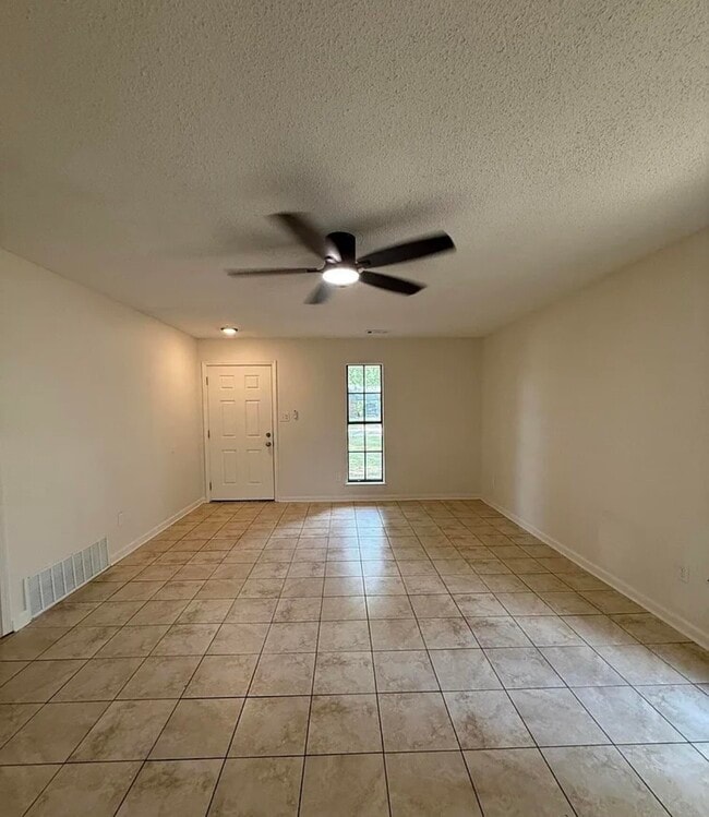 Photo - 6190 Carroll Cv W