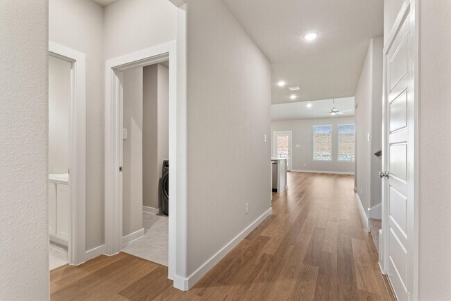 Photo - 2010 Sandpiper Wy