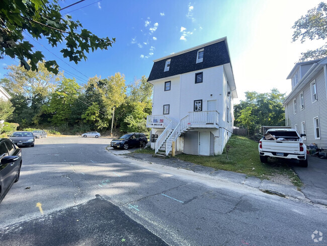 Building Photo - 51 River St Rental