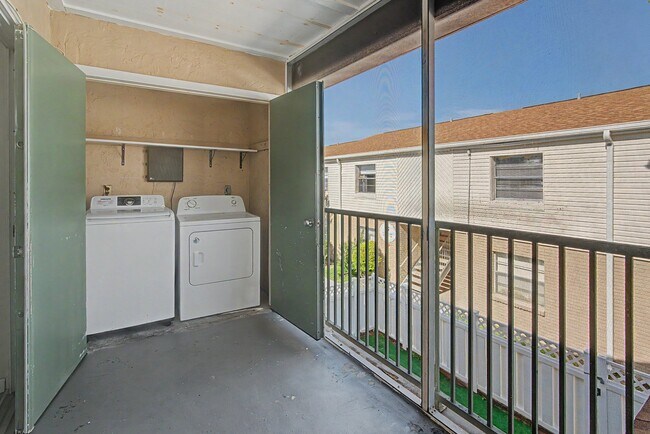7210 N Manhattan Ave Unit 621
