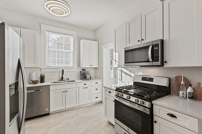 Photo - 1352 Faxon Ave