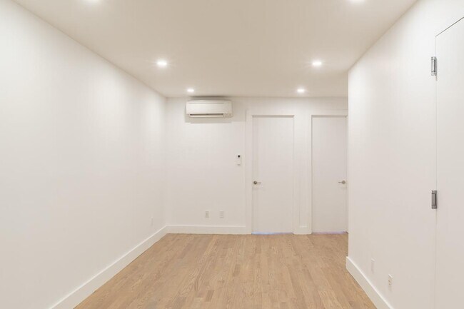 Photo - 435 DeKalb Ave Unit 3L