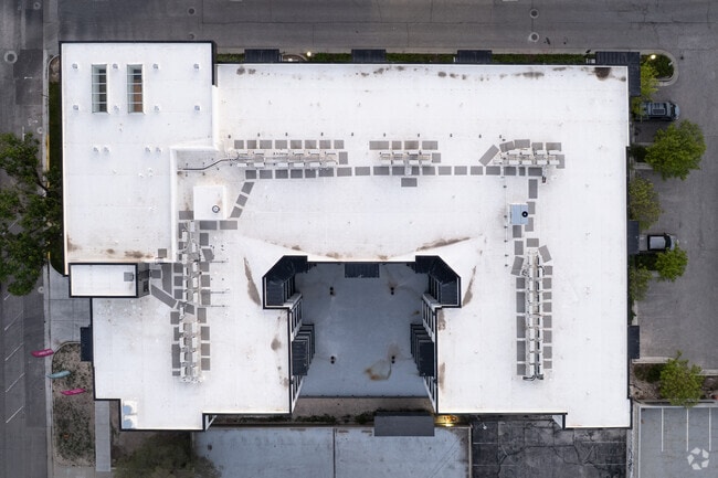 Building Photo - Liberty Duet Rental