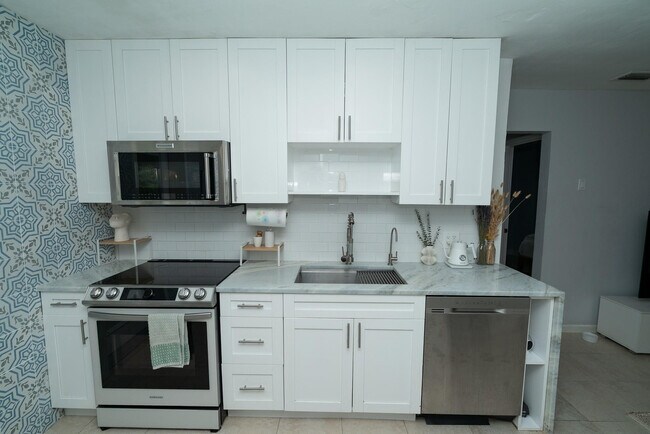 Photo - 1328 NE 1st Ave.