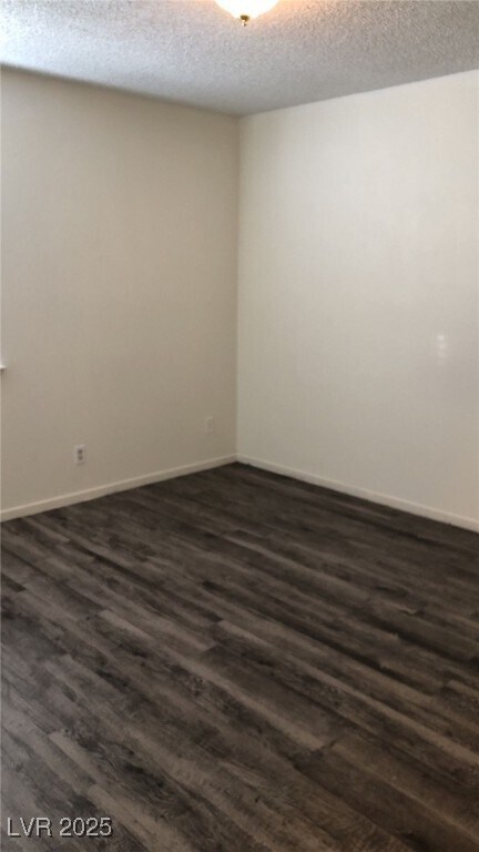 Photo - 2021 Winwood St