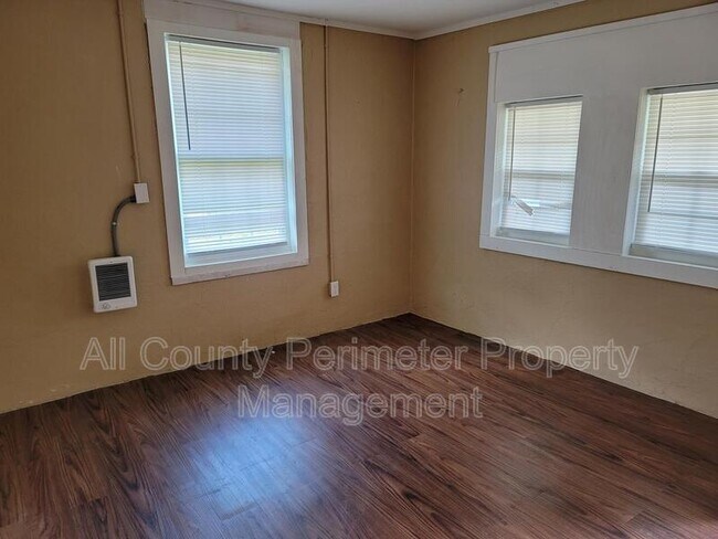 Photo - 2419 Monroe Ave