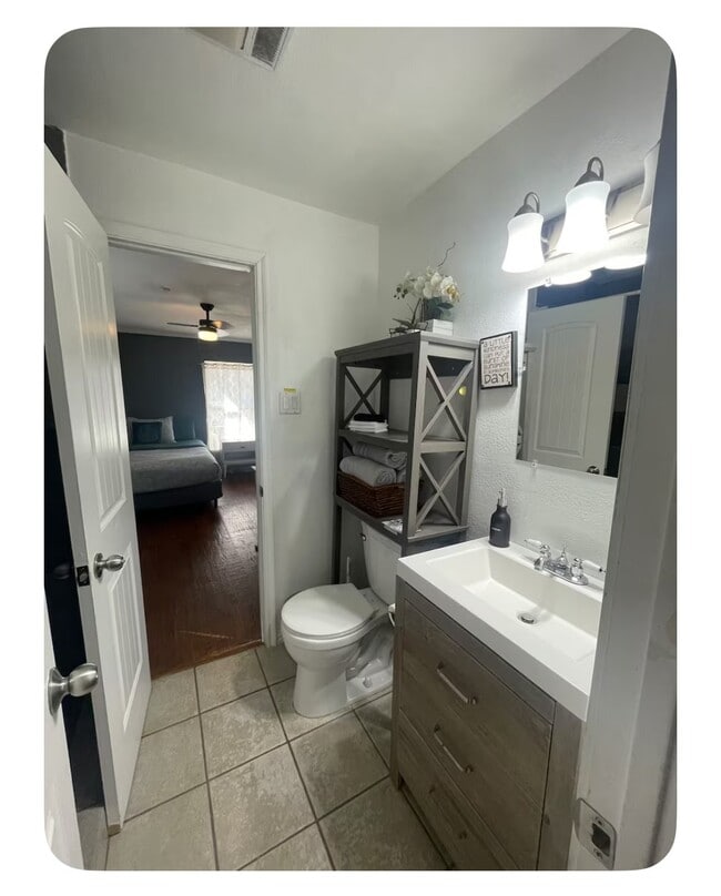 Photo - 1012 Hilltop Dr