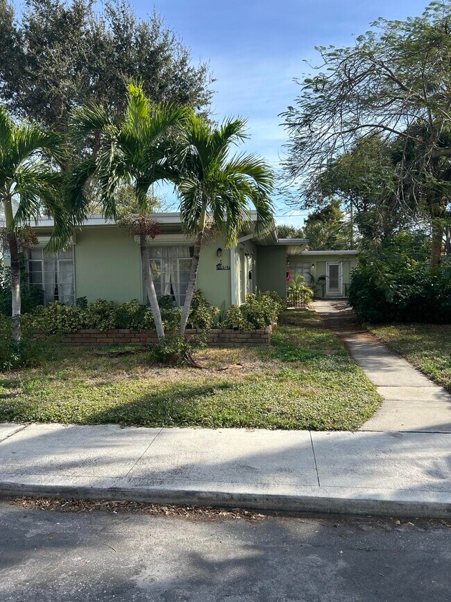 Photo - 214 S Palmway Townhome