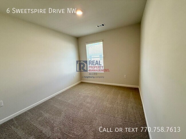 Photo - 6 Sweetspire Dr