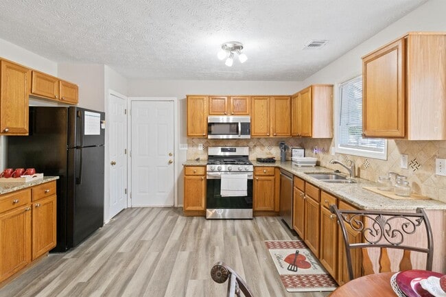 Photo - Spacious Lithonia Gem in a Quiet Community