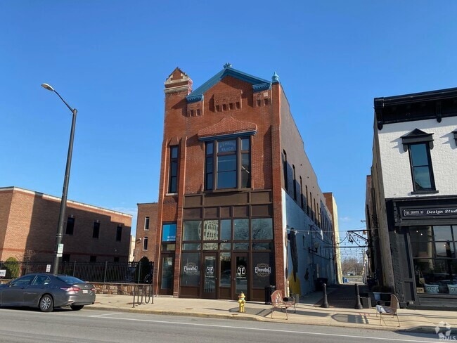 Building Photo - 123 E 3rd St Unit A Rental