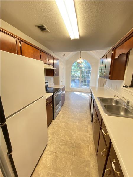 Photo - 112 Oak Pointe Trail