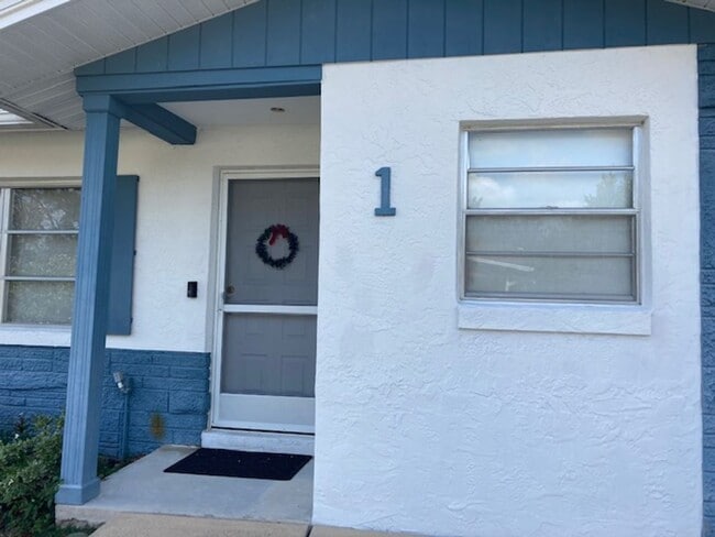 Photo - 2 bedroom, 1.5 bath home with carport