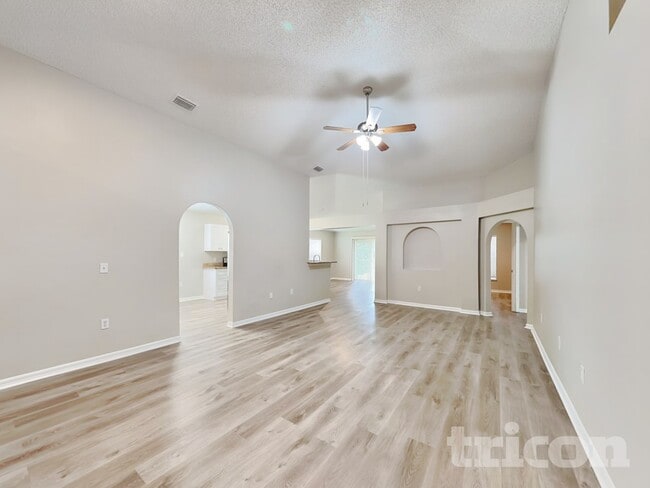 Photo - 649 Doe Cove Pl