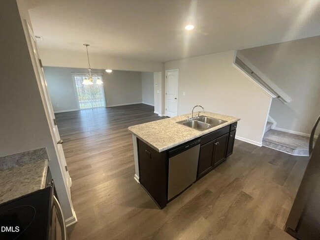 Photo - 1089 Peony Ln