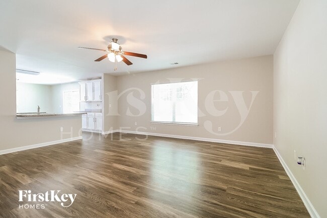 Photo - 310 Sawyer Ln