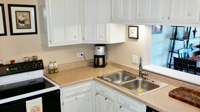 Photo - 1255 N Sterling Ave Unit 101