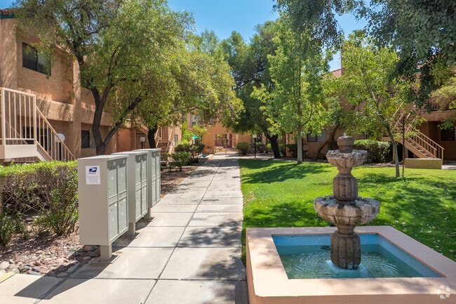 Emerald Pointe Apartments